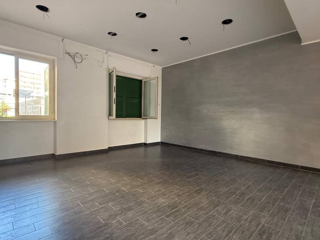 appartamento in vendita a Napoli in zona Bagnoli