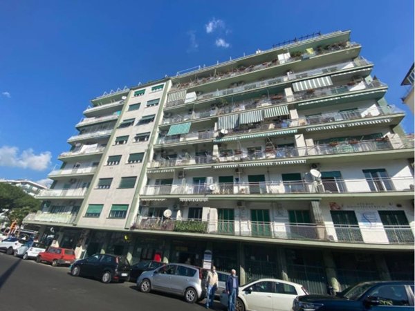 appartamento in vendita a Napoli in zona Fuorigrotta