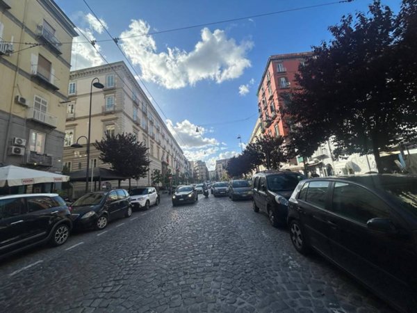 appartamento in vendita a Napoli