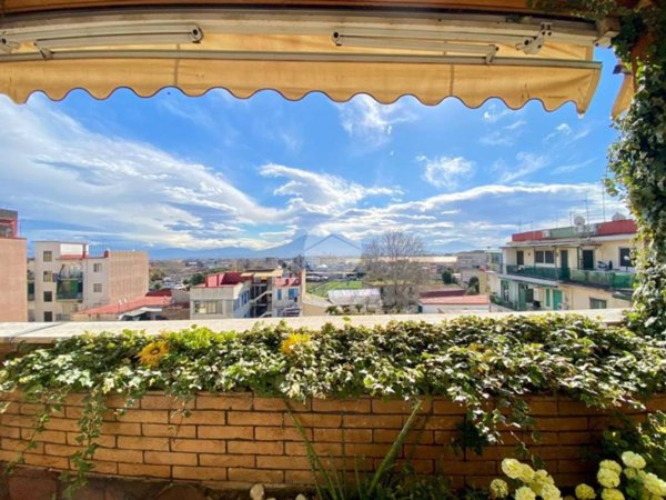 appartamento in vendita a Napoli in zona Secondigliano