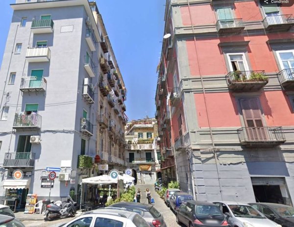 appartamento in vendita a Napoli in zona Stella