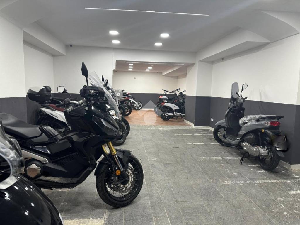 appartamento in vendita a Napoli in zona San Ferdinando