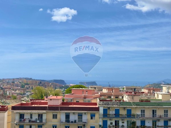 appartamento in vendita a Napoli in zona Arenella