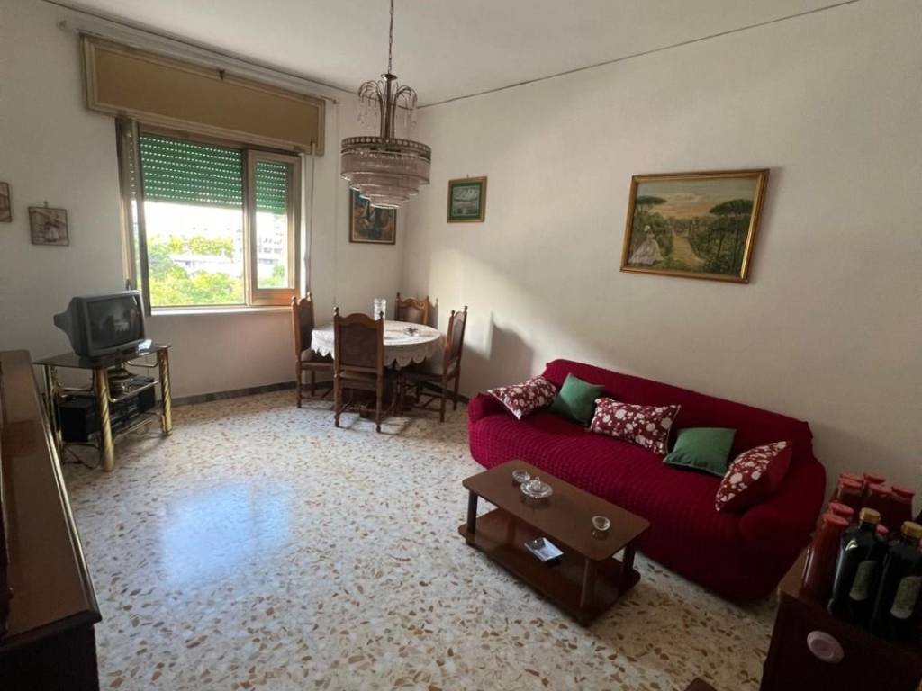 appartamento in vendita a Napoli in zona Pianura