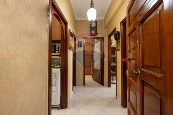 appartamento in vendita a Napoli in zona San Lorenzo