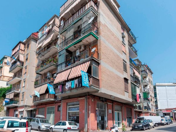 appartamento in vendita a Napoli in zona Piscinola