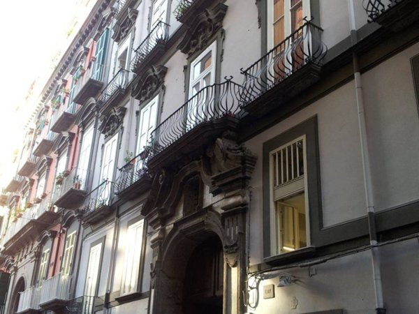 locale commerciale in vendita a Napoli