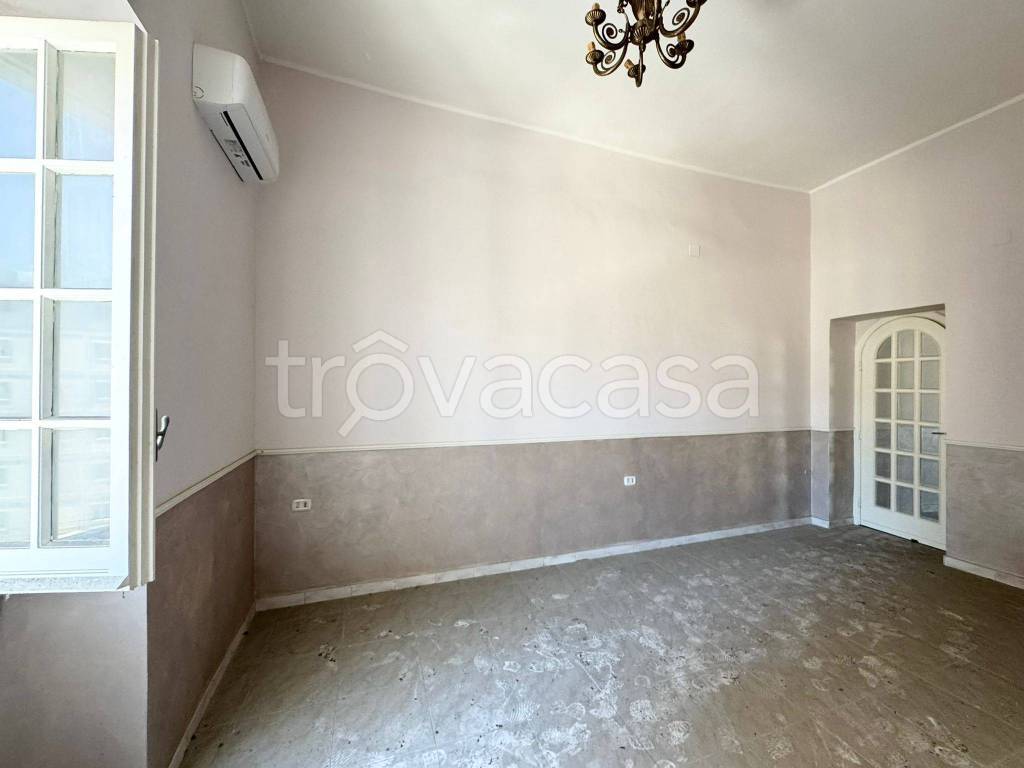 appartamento in vendita a Napoli in zona Mercato