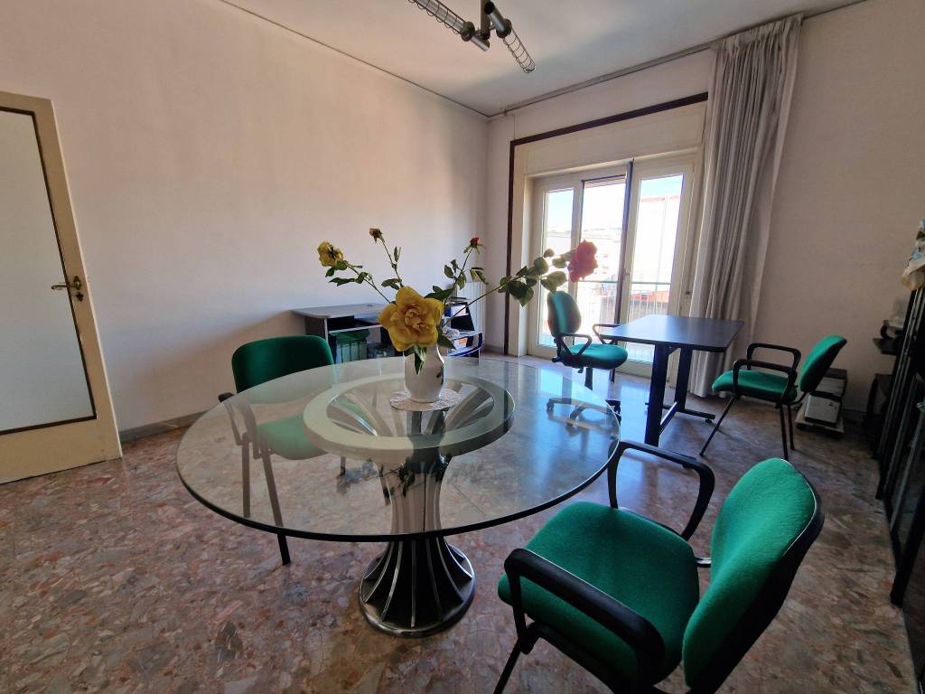 appartamento in vendita a Napoli in zona Stella