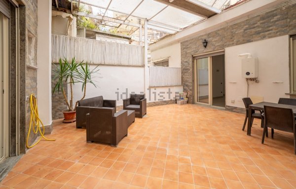 appartamento in vendita a Napoli in zona Chiaia