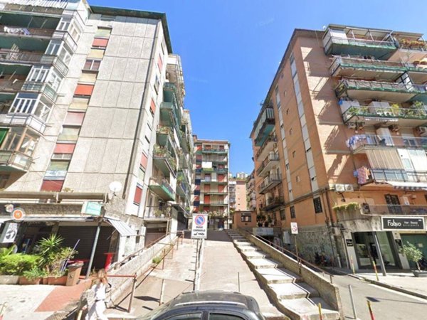 appartamento in vendita a Napoli in zona Fuorigrotta
