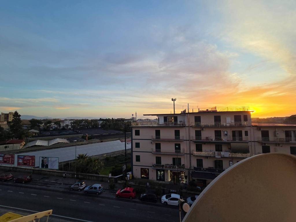 appartamento in vendita a Napoli in zona Barra