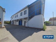 negozio in vendita a Napoli in zona Porto