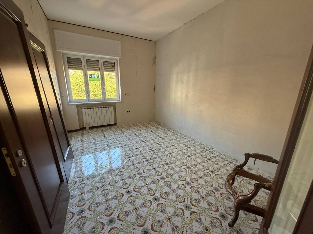 appartamento in vendita a Napoli in zona Chiaia