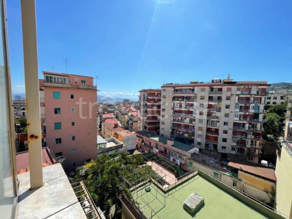 appartamento in vendita a Napoli in zona Porto
