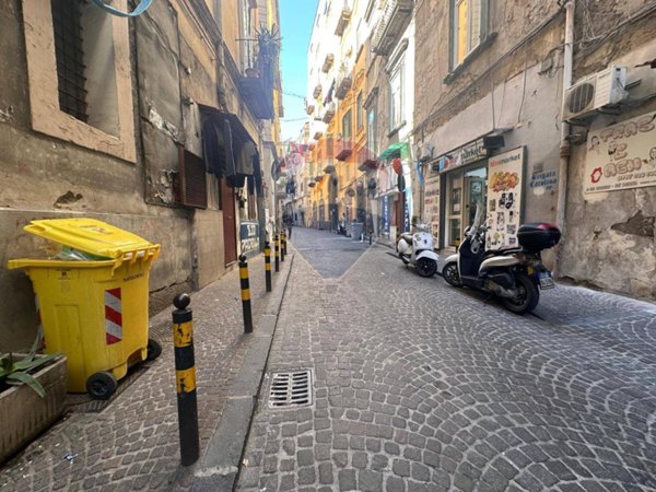 appartamento in vendita a Napoli in zona Montecalvario