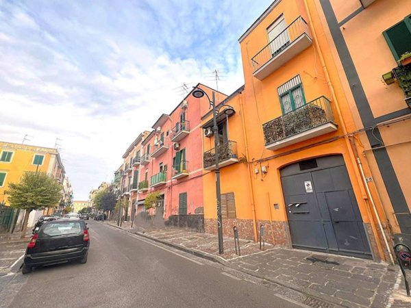 appartamento in vendita a Napoli in zona Barra
