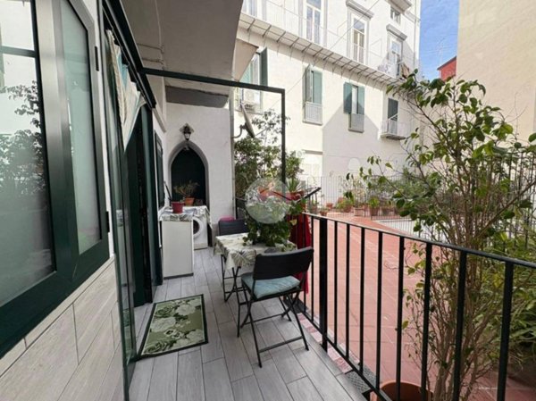 appartamento in vendita a Napoli in zona Chiaia