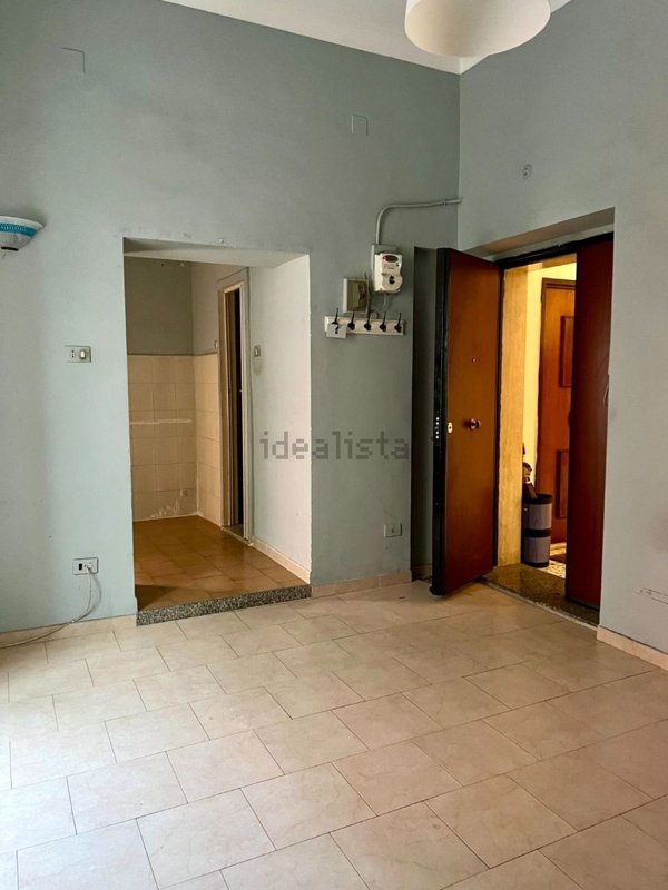 appartamento in vendita a Napoli in zona Chiaia