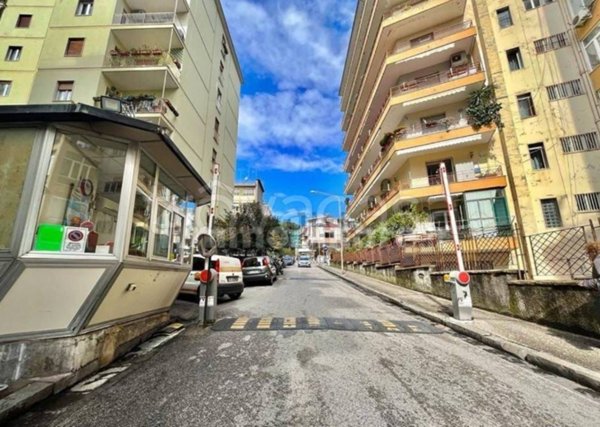 appartamento in vendita a Napoli in zona Arenella