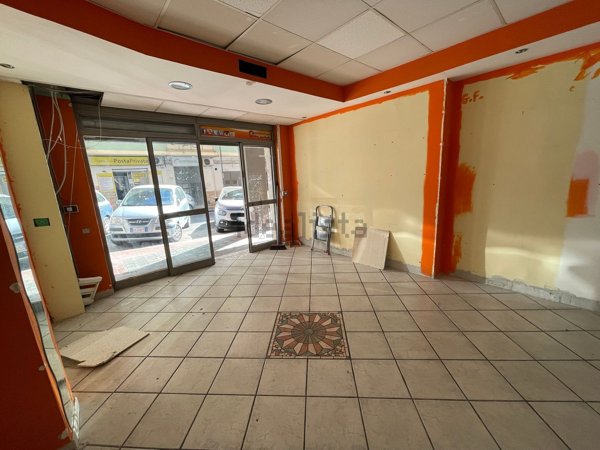 negozio in vendita a Napoli