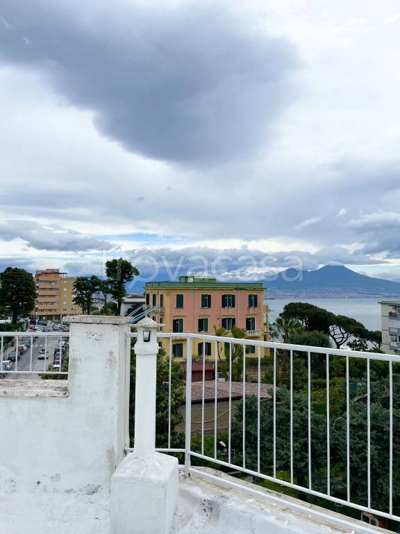 appartamento in vendita a Napoli in zona Posillipo