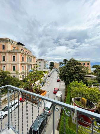 appartamento in vendita a Napoli in zona Posillipo