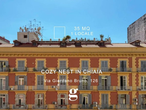 appartamento in vendita a Napoli in zona Chiaia