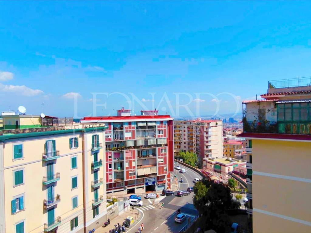 appartamento in vendita a Napoli in zona Arenella