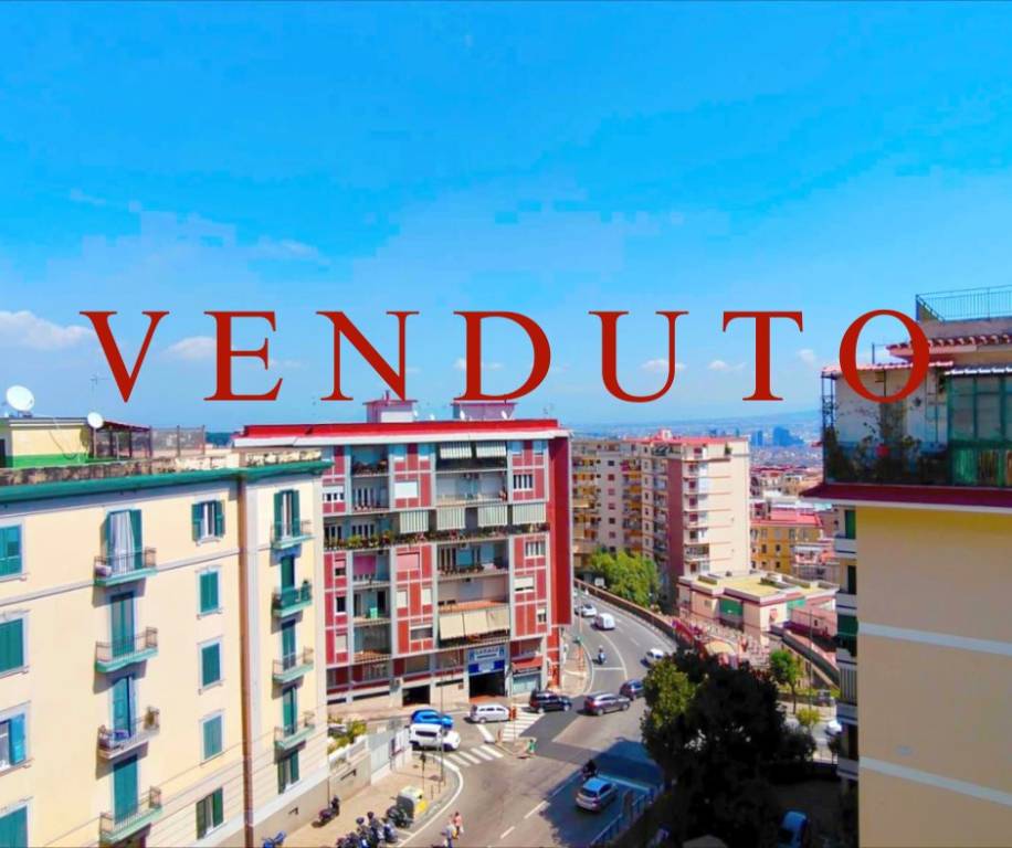 appartamento in vendita a Napoli in zona Arenella
