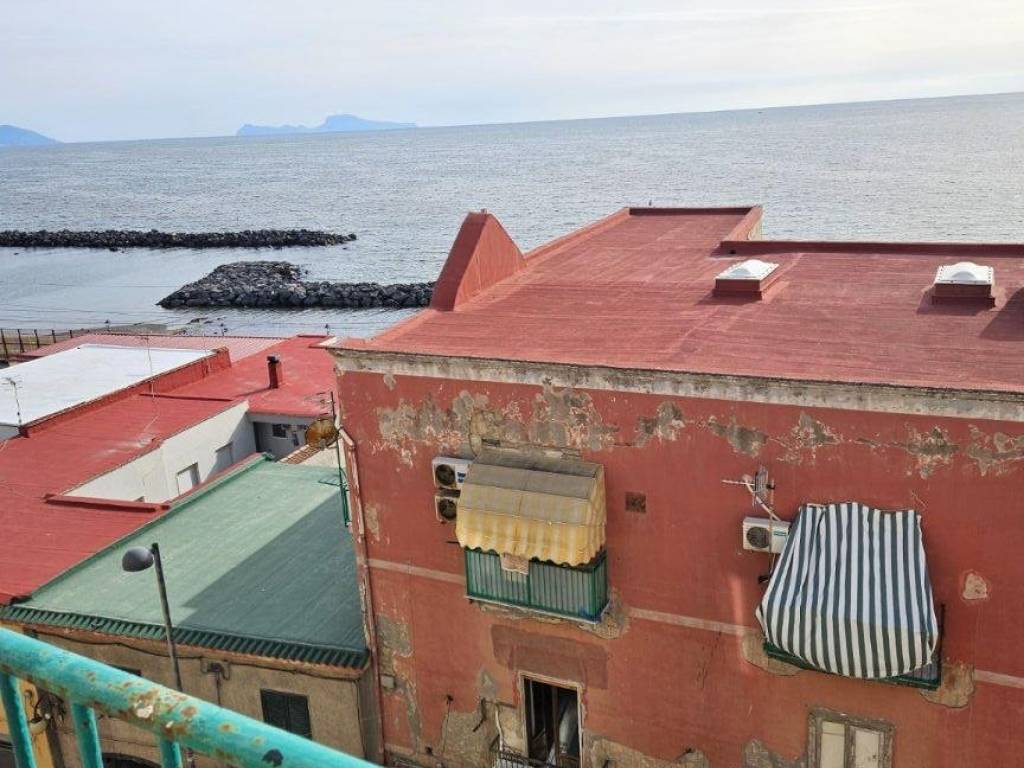 appartamento in vendita a Napoli in zona San Giovanni a Teduccio