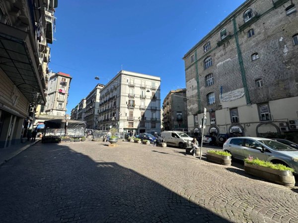 appartamento in vendita a Napoli in zona Pendino / San Giuseppe