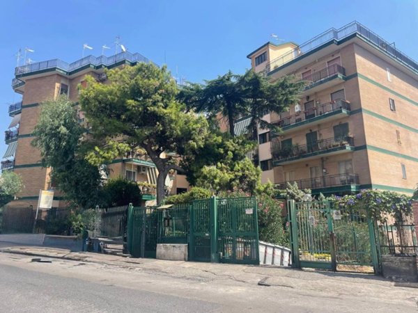 appartamento in vendita a Napoli in zona Secondigliano