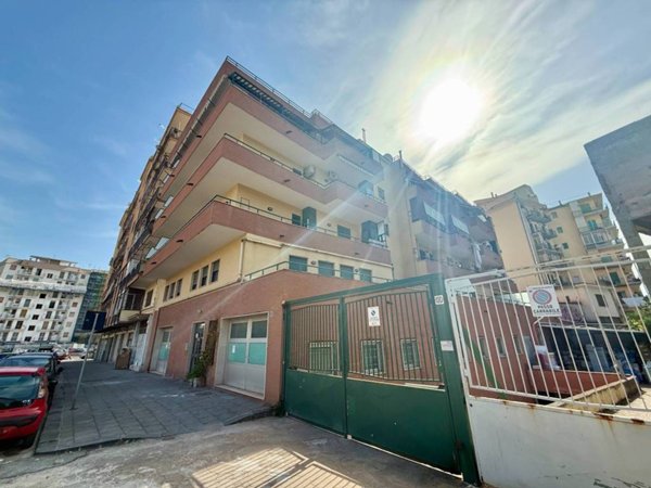 appartamento in vendita a Napoli in zona Fuorigrotta