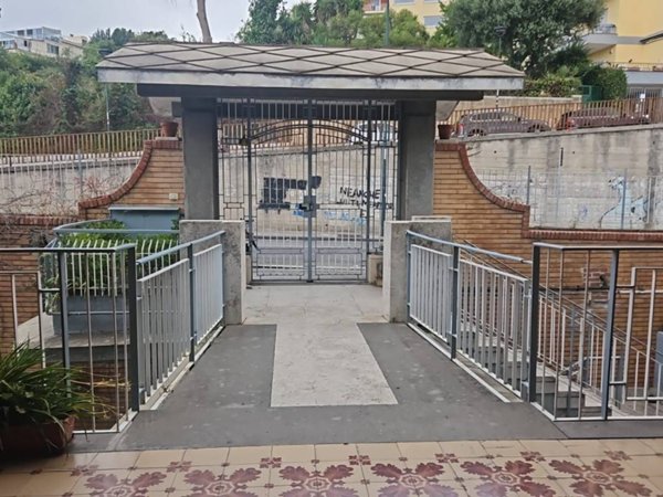 appartamento in vendita a Napoli in zona Posillipo