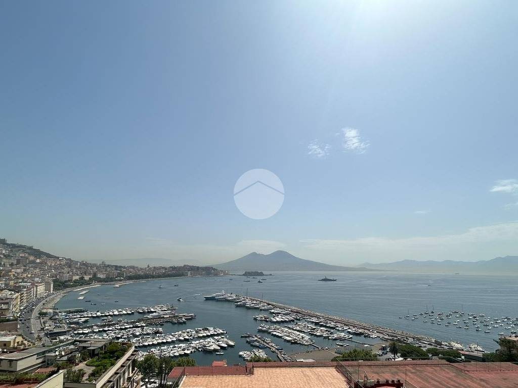 appartamento in vendita a Napoli in zona Posillipo
