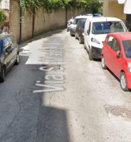 negozio in vendita a Napoli in zona Scampia
