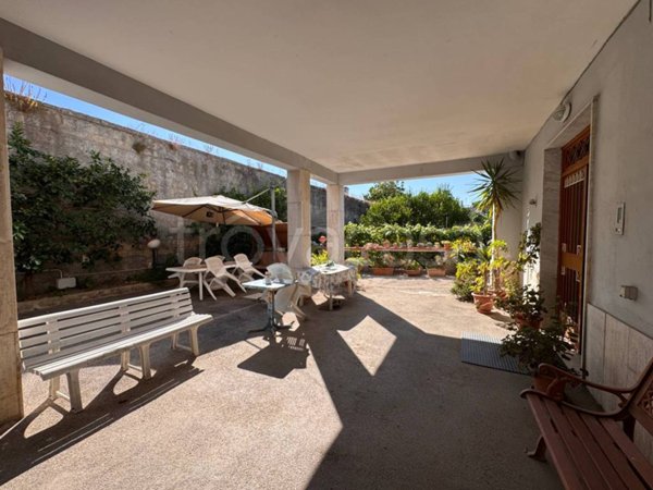 casa indipendente in vendita a Napoli in zona Piscinola