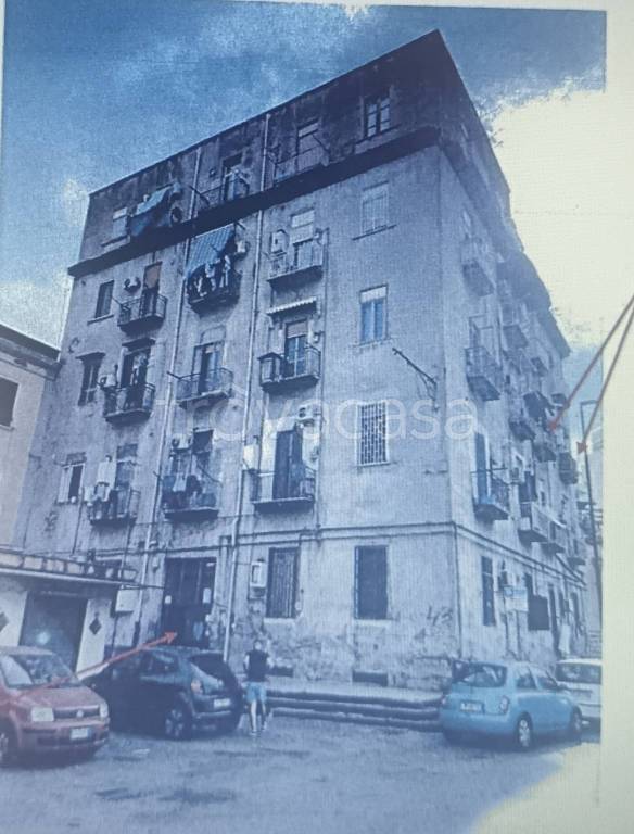 appartamento in vendita a Napoli in zona Fuorigrotta