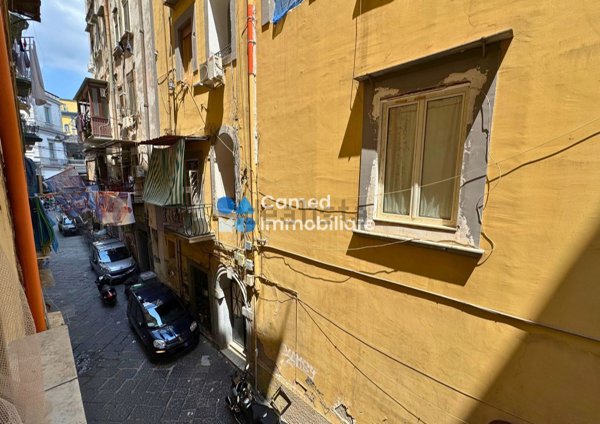 appartamento in vendita a Napoli in zona Mercato