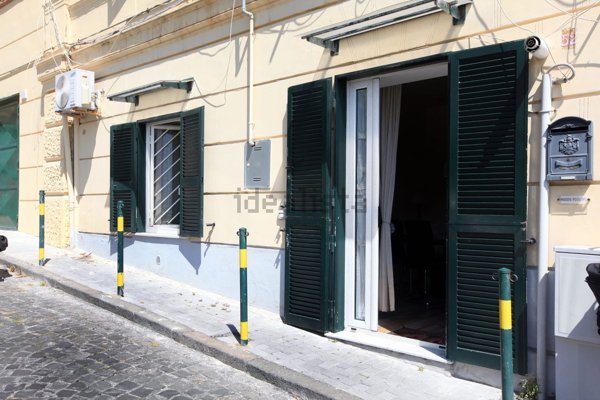appartamento in vendita a Napoli in zona Posillipo