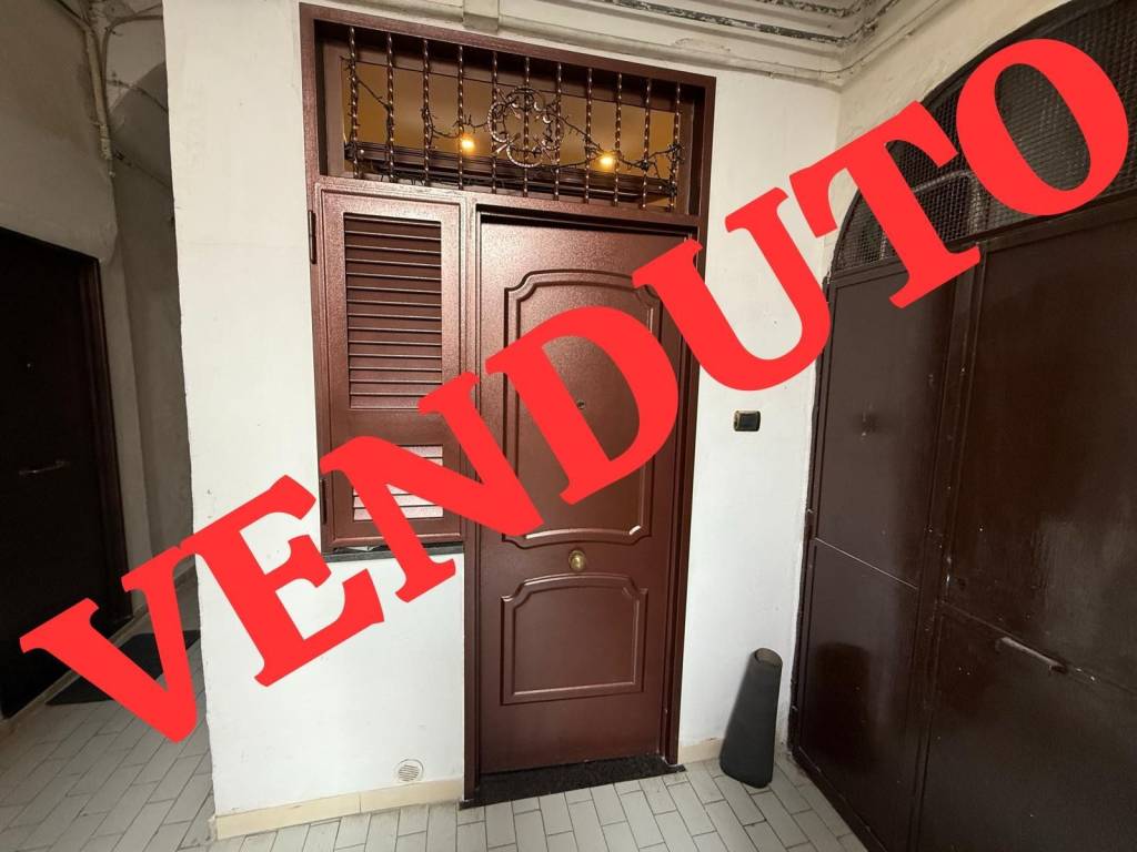 appartamento in vendita a Napoli in zona Stella