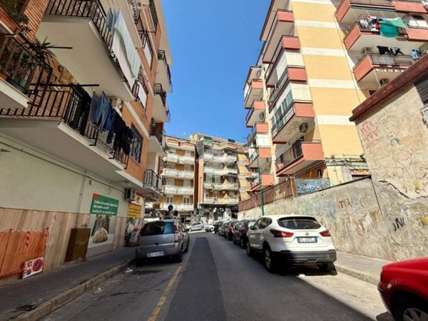 appartamento in vendita a Napoli in zona Pianura