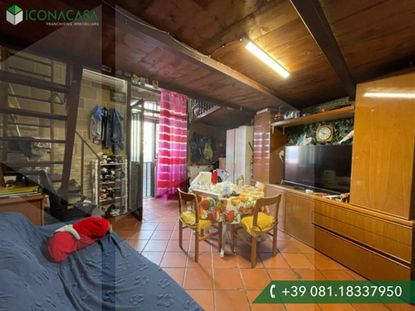 appartamento in vendita a Napoli in zona Chiaia