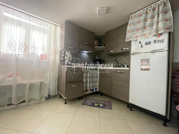 appartamento in vendita a Napoli in zona Fuorigrotta