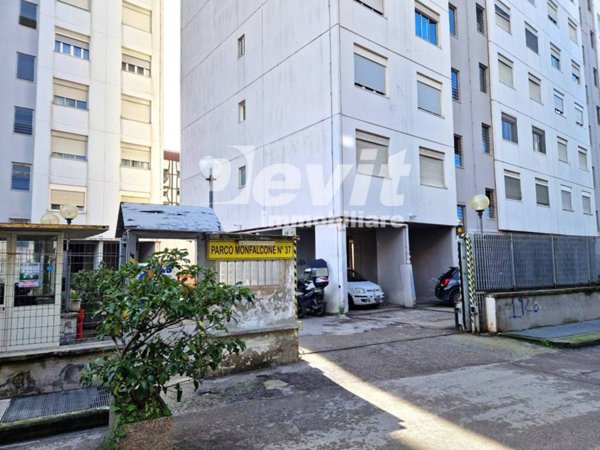 appartamento in vendita a Napoli in zona Poggioreale