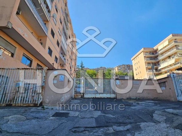 appartamento in vendita a Napoli in zona Pianura