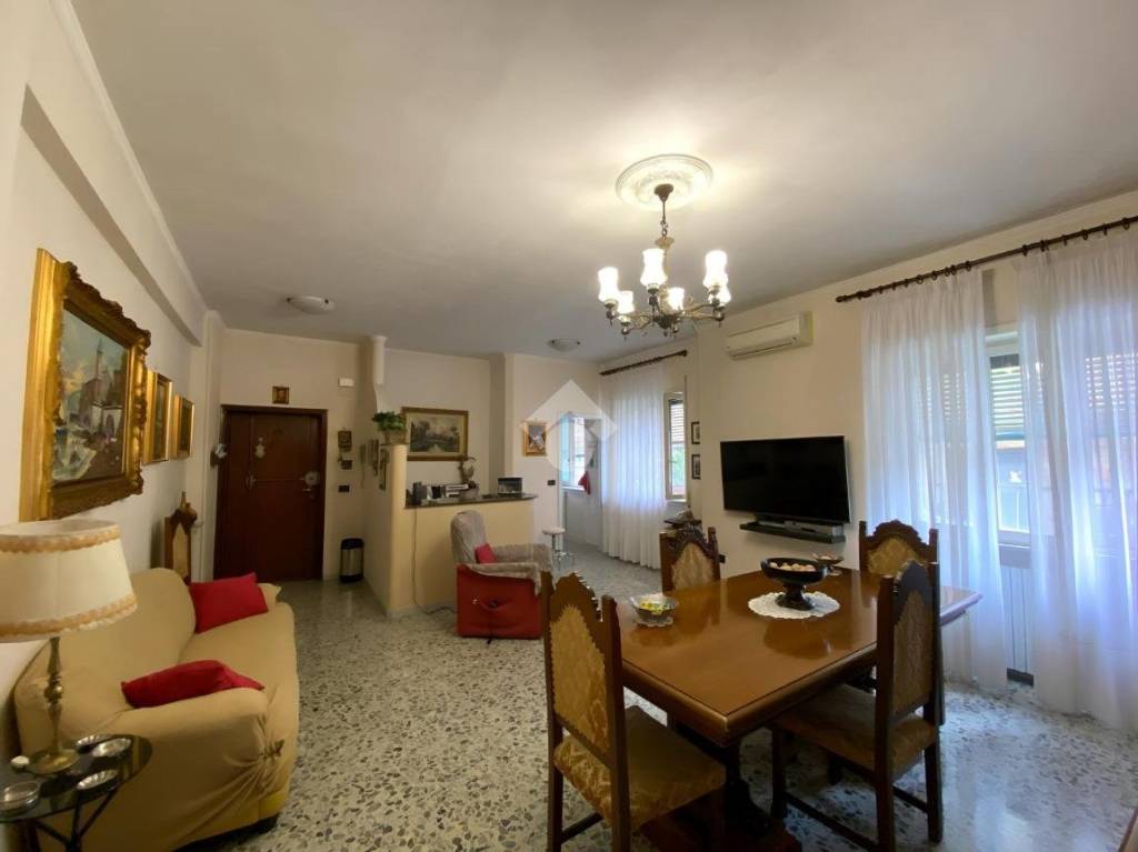 appartamento in vendita a Napoli in zona Secondigliano