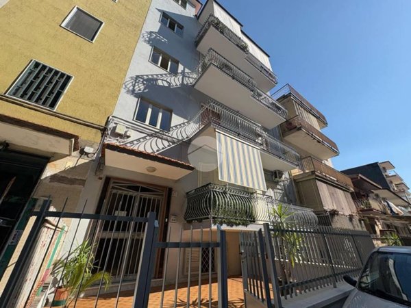 appartamento in vendita a Napoli in zona Pianura