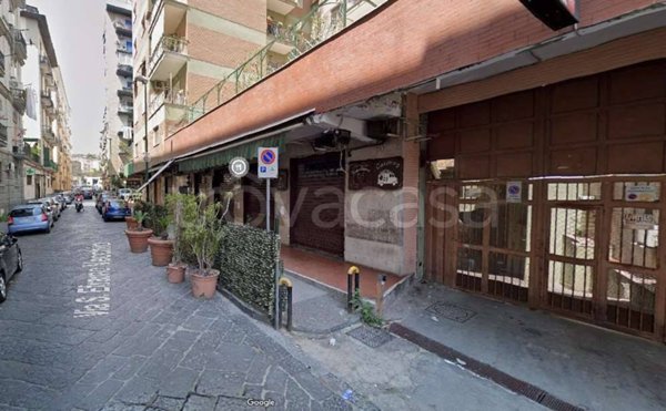 quadrivano in vendita a Napoli in zona San Carlo all'Arena